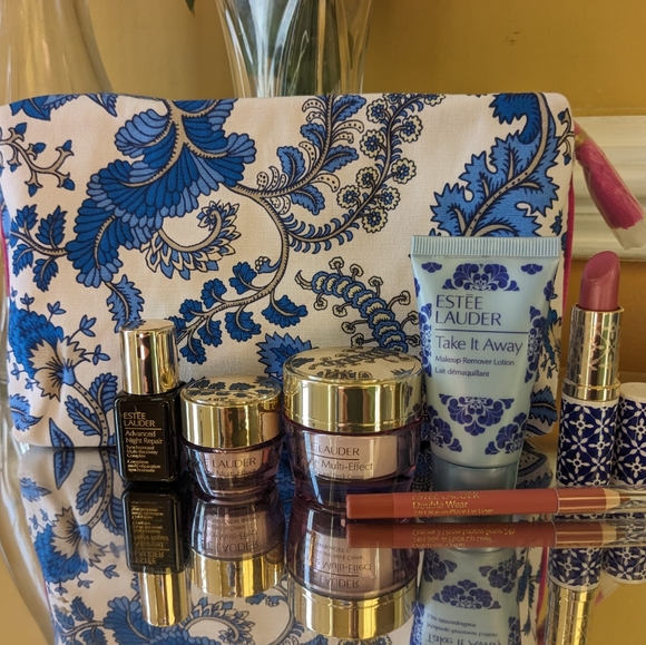 🥳🥳Host Pick 💥💥Estee lauder - Picture 4 of 6